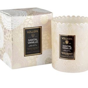 NWT 6.2 oz VOLUSPA Santal Vanille Candle